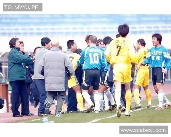 足球明星遭遇意外事故现场图片曝光引发广泛关注与讨论