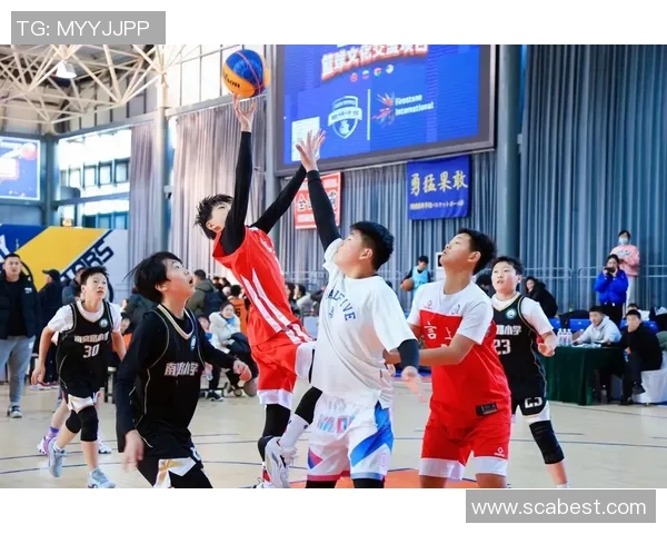 篮球明星亲临乌鲁木齐为青少年篮球发展助力活动精彩纷呈